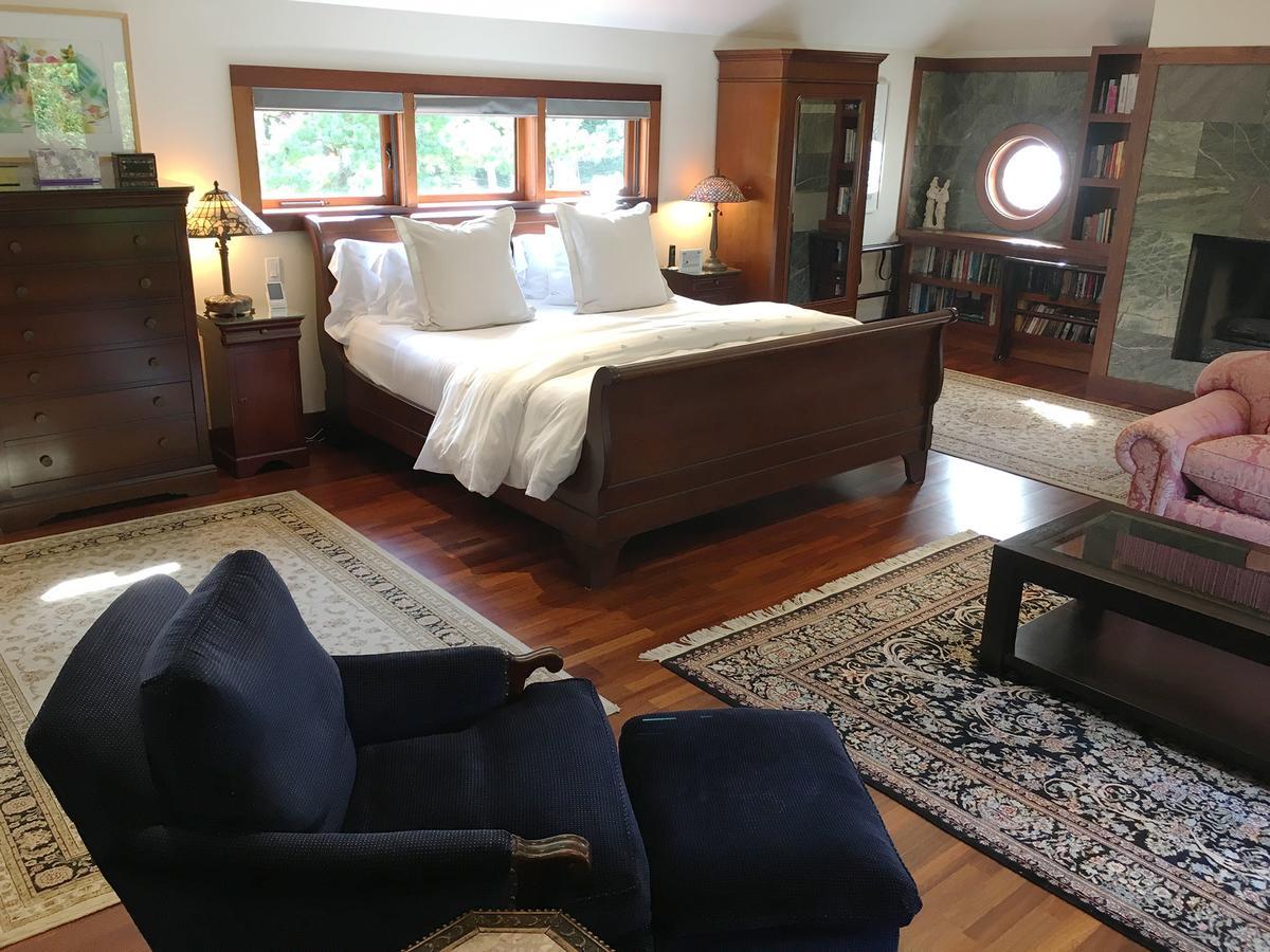 East Hampton Art House Bed And Breakfast מראה חיצוני תמונה